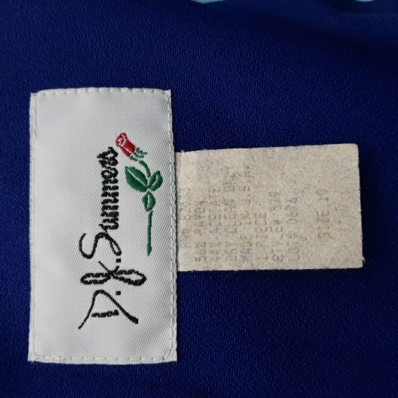 Dress - Picture 9 of 10